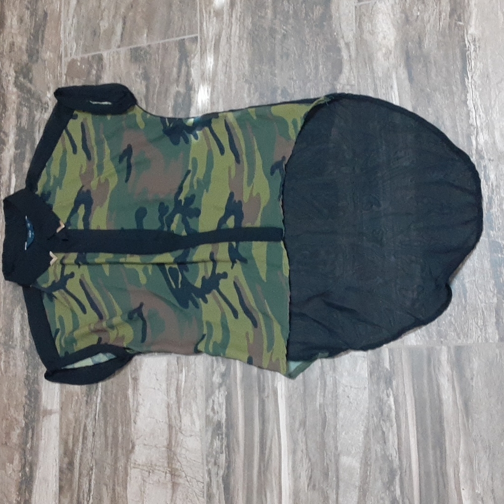 LOB juniors size 1 camo/black sheer vest with gold tipped collar